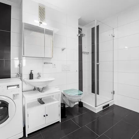 Modern At Hbf Station 17th Floor Cityview 4 Beds Full Kitchen Braunschweig