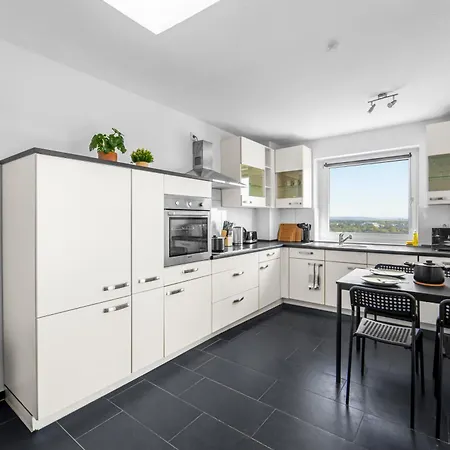 Daire Modern At Hbf Station 17th Floor Cityview 4 Beds Full Kitchen